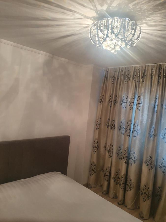 Apartament Lux Boekarest Buitenkant foto