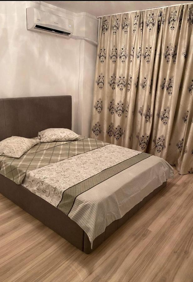 Apartament Lux Boekarest Buitenkant foto